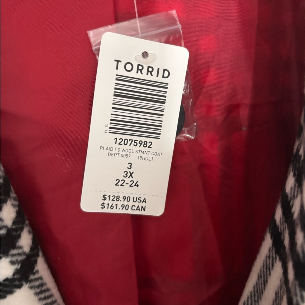 NWT TORRID BLACK AND WHITE PLAID PEA COAT WITH RED SIZE 3 22/24 VINTAGE LOOK - Picture 4 of 7